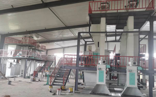 飼料廠設(shè)備多少錢?其加工玉米時(shí)較適宜的溫度又是多少?