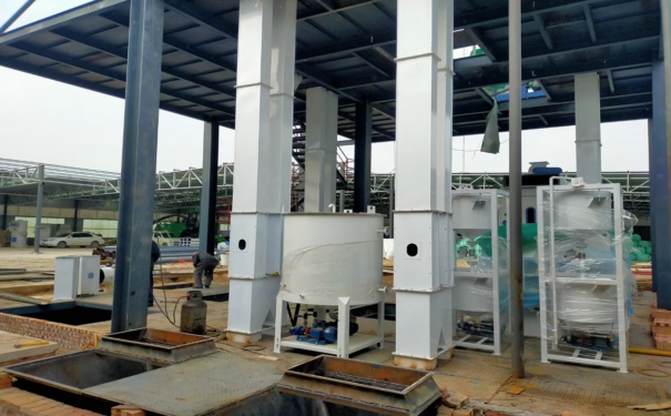 飼料加工機(jī)械價(jià)格多少?影響其壓模壽命的因素又有哪些?