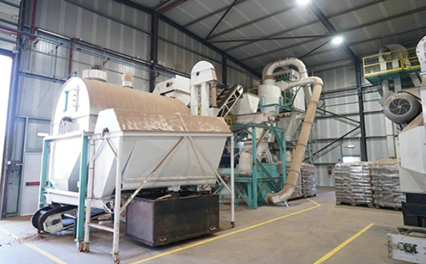 羊飼料機械為我國養(yǎng)殖業(yè)的發(fā)展提供了有力保障